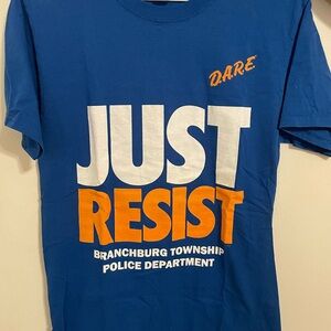 D.A.R.E Graphic Tshirt. Men’s Size Small